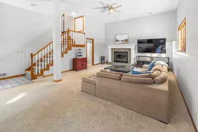 521 N Sharon Drive, Woodstock, IL 60098 - Photo 8