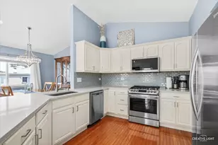 3021 Saganashkee Ln, Naperville, IL 60564 - Photo 4