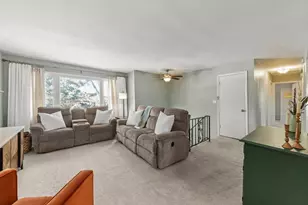 1315 Underwood Terrace, Wheaton, IL 60189 - Photo 6