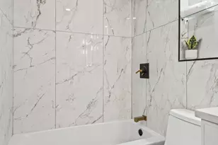 100 E Walton St, Chicago, IL 60611 - Photo 22