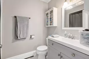 16W680 57th St, Clarendon Hills, IL 60514 - Photo 16