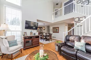 110 Lauralton St, Lake Bluff, IL 60044 - Photo 4