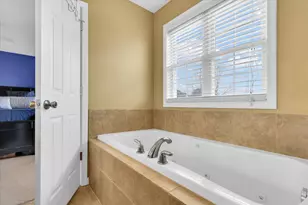 1328 W Ridge Ln, Champaign, IL 61822 - Photo 30
