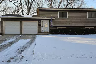 968 Coventry Ln, Crystal Lake, IL 60014 - Photo 1