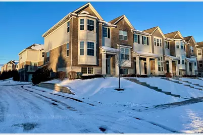 2995 Henley Lane #2995, Naperville, IL 60540 - Photo 2