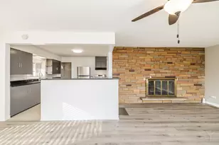 214 N Hunter St, Thornton, IL 60476 - Photo 6