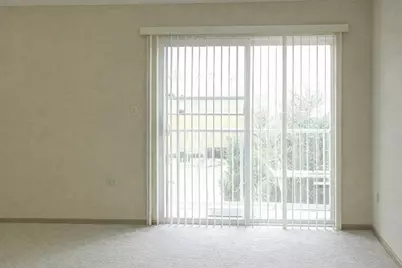 605 Barrington Avenue #208, East Dundee, IL 60118 - Photo 6