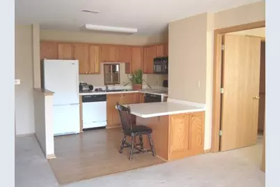 605 Barrington Avenue #208, East Dundee, IL 60118 - Photo 6