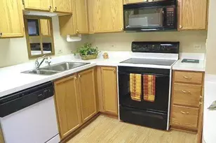 605 Barrington Ave, East Dundee, IL 60118 - Photo 4