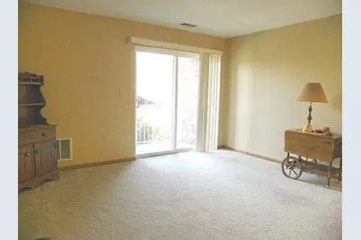 605 Barrington Avenue #208, East Dundee, IL 60118 - Photo 8