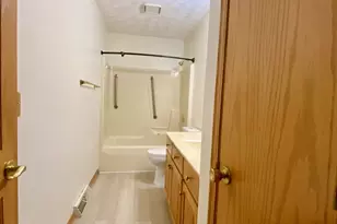 3121 Carefree Dr, Rockford, IL 61114 - Photo 12