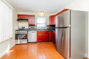 14 Arrowhead Dr, Thornton, IL 60476 - Photo 6