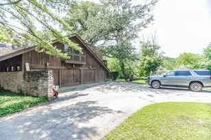 8080 Wolf Rd, Burr Ridge, IL 60527 - Photo 4