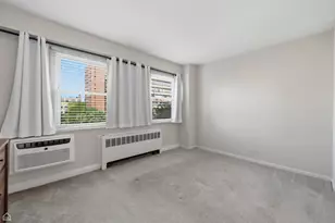 2909 N Sheridan Rd, Chicago, IL 60657 - Photo 8