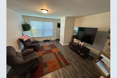 924 E Willow Street, Kankakee, IL 60901 - Photo 8