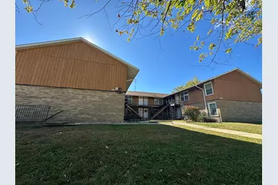 924 E Willow Street, Kankakee, IL 60901 - Photo 2
