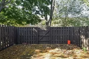 1986 Brighton Ln, Hoffman Estates, IL 60169 - Photo 2