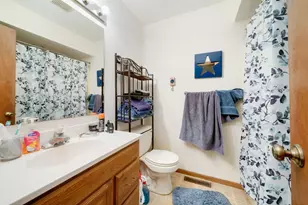 10124 Asbury Ln, Machesney Park, IL 61115 - Photo 12