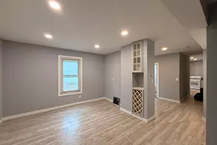 1024 S Warren St, Peoria, IL 61605 - Photo 2