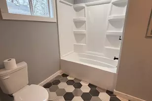 1024 S Warren St, Peoria, IL 61605 - Photo 8