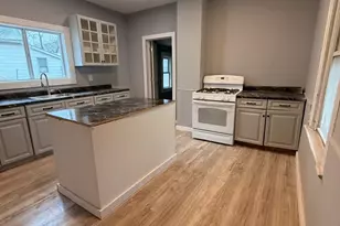 1024 S Warren St, Peoria, IL 61605 - Photo 4