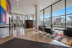 360 E Randolph St, Chicago, IL 60601 - Photo 2