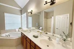 28 Oak Creek Ct, North Aurora, IL 60542 - Photo 12