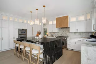 9427 Falling Waters Dr, Burr Ridge, IL 60527 - Photo 8