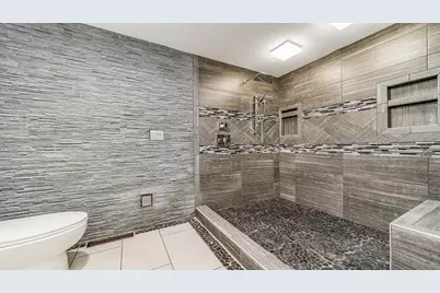 1850 Indian Springs Court, Freeport, IL 61032 - Photo 18