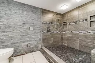 1850 Indian Springs Ct, Freeport, IL 61032 - Photo 18