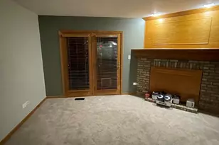 217 Huntington Ct, Shorewood, IL 60404 - Photo 6