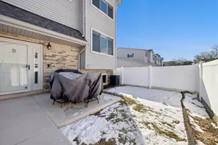 351 Park Ridge Ln, Aurora, IL 60504 - Photo 24