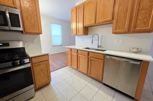 3996 Blackstone Dr, Aurora, IL 60504 - Photo 6