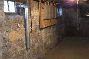 609 W Cottonwood St, Freeport, IL 61032 - Photo 16