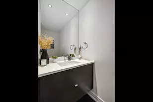 2922 N Sheffield Ave, Chicago, IL 60657 - Photo 8