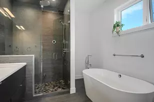 2922 N Sheffield Ave, Chicago, IL 60657 - Photo 20