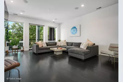 2922 N Sheffield Avenue #3, Chicago, IL 60657 - Photo 2