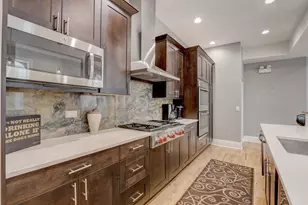 22 W Ontario St, Chicago, IL 60654 - Photo 18