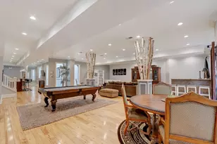 22 W Ontario St, Chicago, IL 60654 - Photo 4