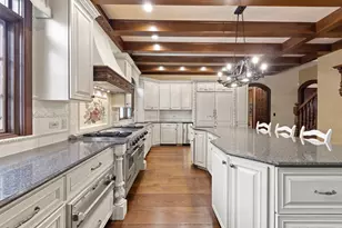 24W141 Hobson Rd, Naperville, IL 60540 - Photo 6