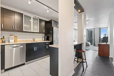 1660 N La Salle Drive #1710, Chicago, IL 60614 - Photo 2