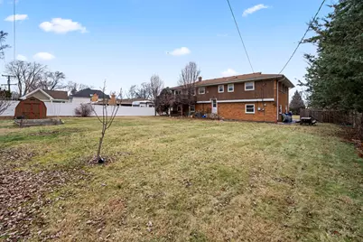 8111 W 91st Street, Hickory Hills, IL 60457 - Photo 2