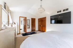 2409 Baldwin Ct, Schaumburg, IL 60193 - Photo 16