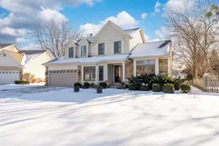 2409 Baldwin Ct, Schaumburg, IL 60193 - Photo 2