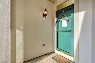 414 Bay Tree Cir, Vernon Hills, IL 60061 - Photo 4