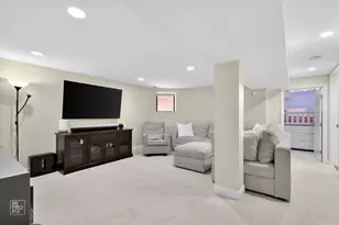 1455 W Cuyler Ave, Chicago, IL 60613 - Photo 16