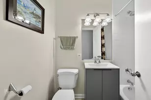 1455 W Cuyler Ave, Chicago, IL 60613 - Photo 8