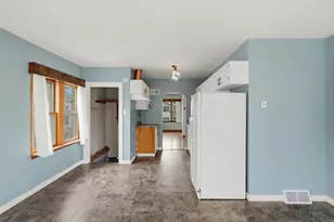 1024 Avery Ave, Dixon, IL 61021 - Photo 6