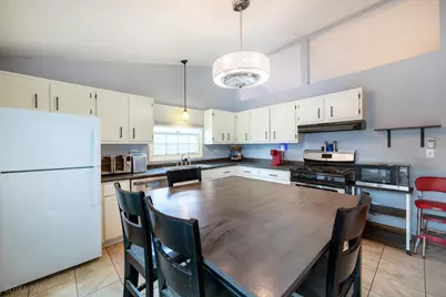 [Address not provided], Crystal Lake, IL 60014 - Photo 8