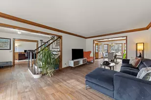 381 Prairie Knoll Dr, Naperville, IL 60565 - Photo 4